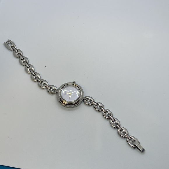 Gucci bangle watch - Picture 3 of 8